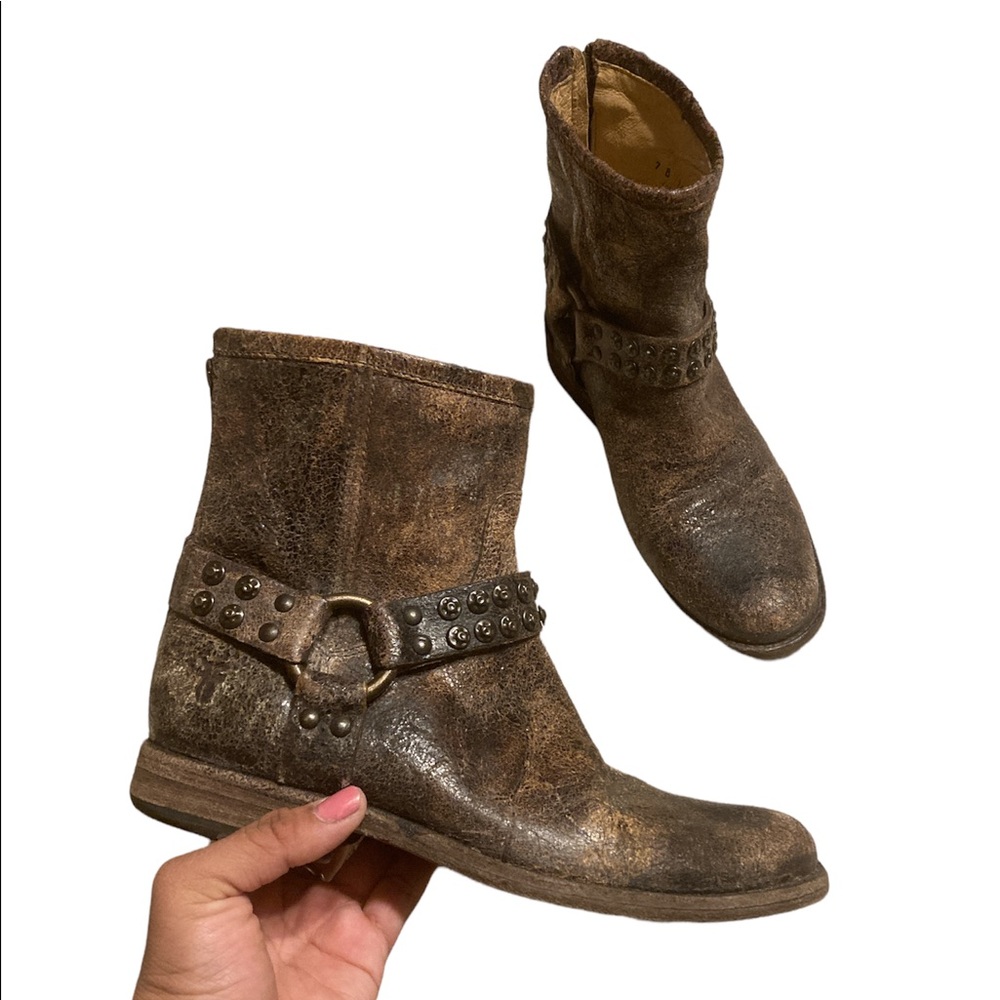 Frye Phillip Studded Harness Boots Rounded Toe Distressed Size 7